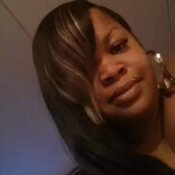 Meet your Posher, Takisha - Picture 1 of 1